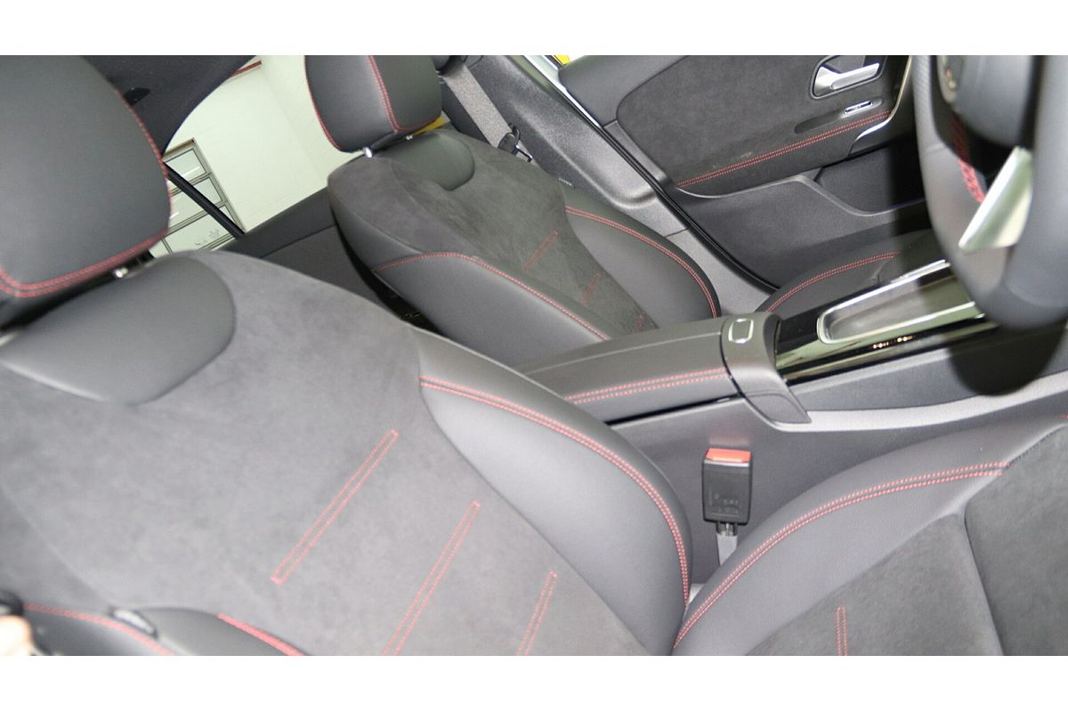 2024 Mercedes-Benz A-Class A200 V177