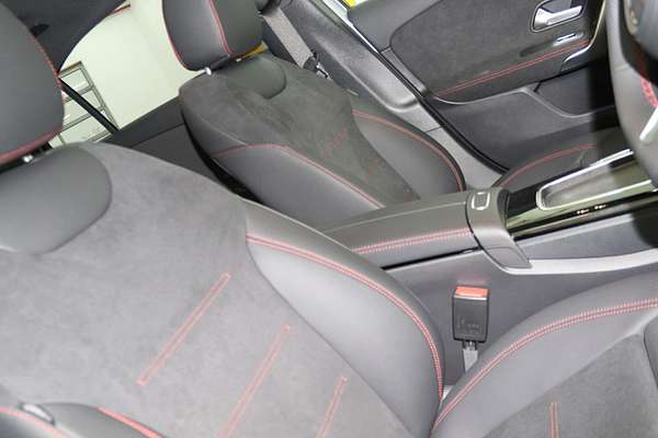 2024 Mercedes-Benz A-Class A200 V177
