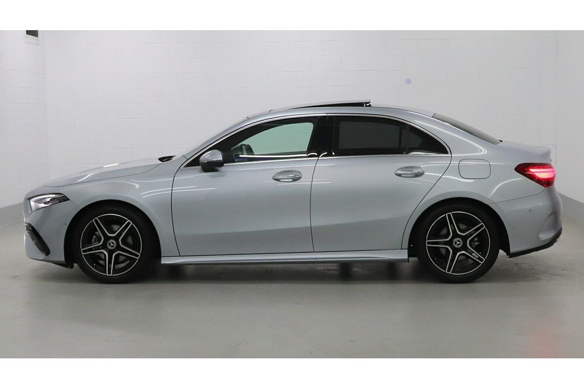 2024 Mercedes-Benz A-Class A200 V177