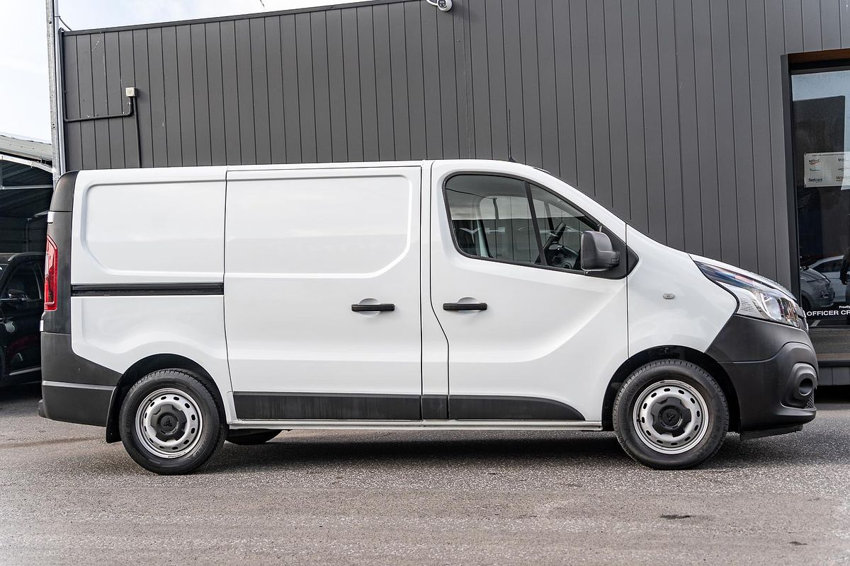 2020 Mitsubishi Express GLX SN SWB