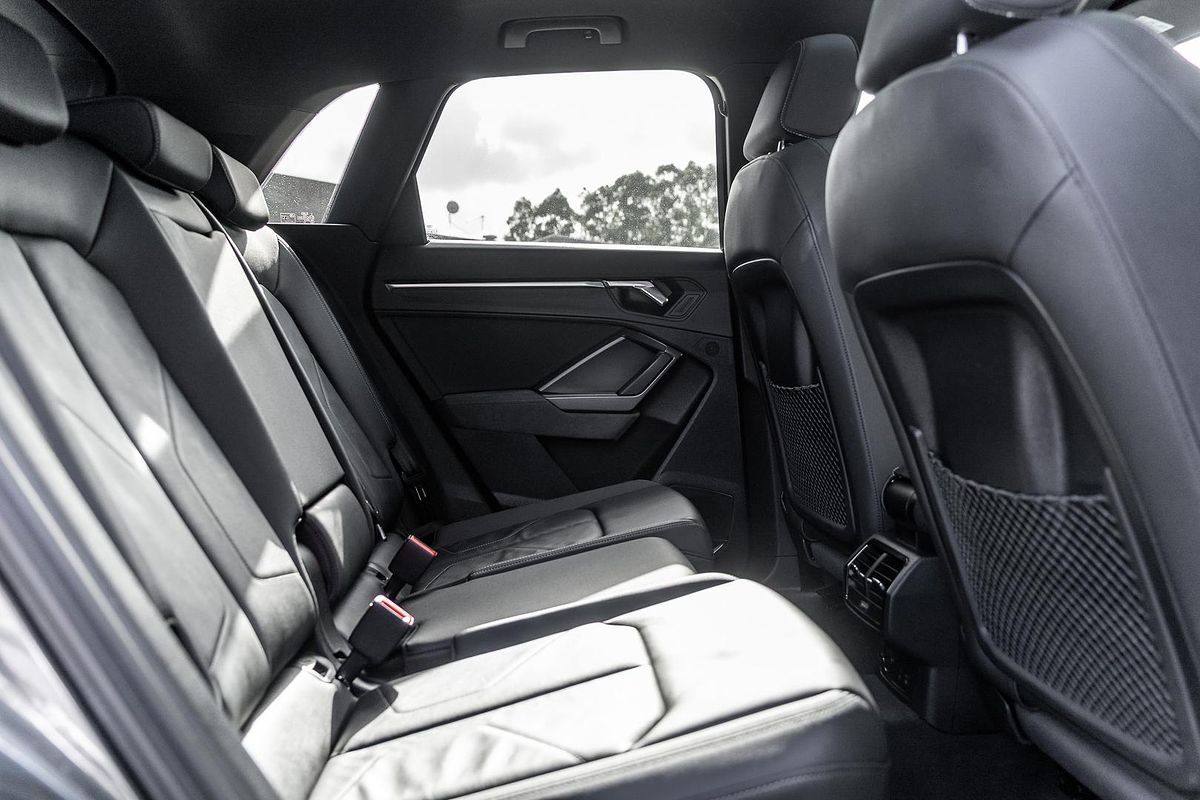 2021 Audi Q3 40 TFSI S line F3