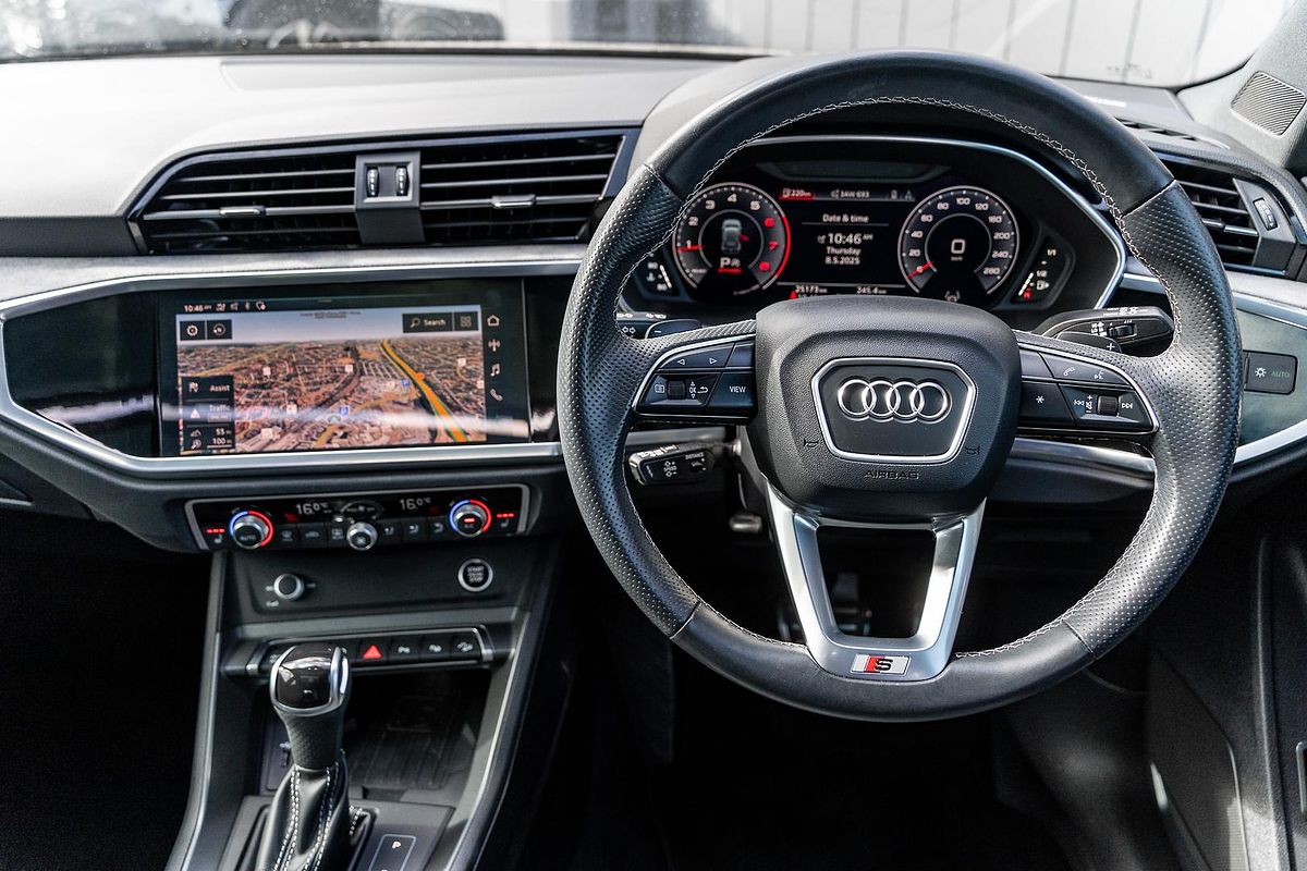 2021 Audi Q3 40 TFSI S line F3
