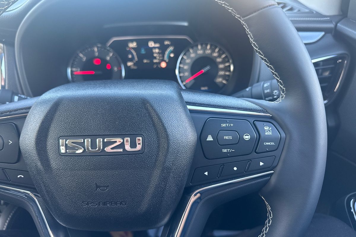2024 Isuzu MU-X LS-T