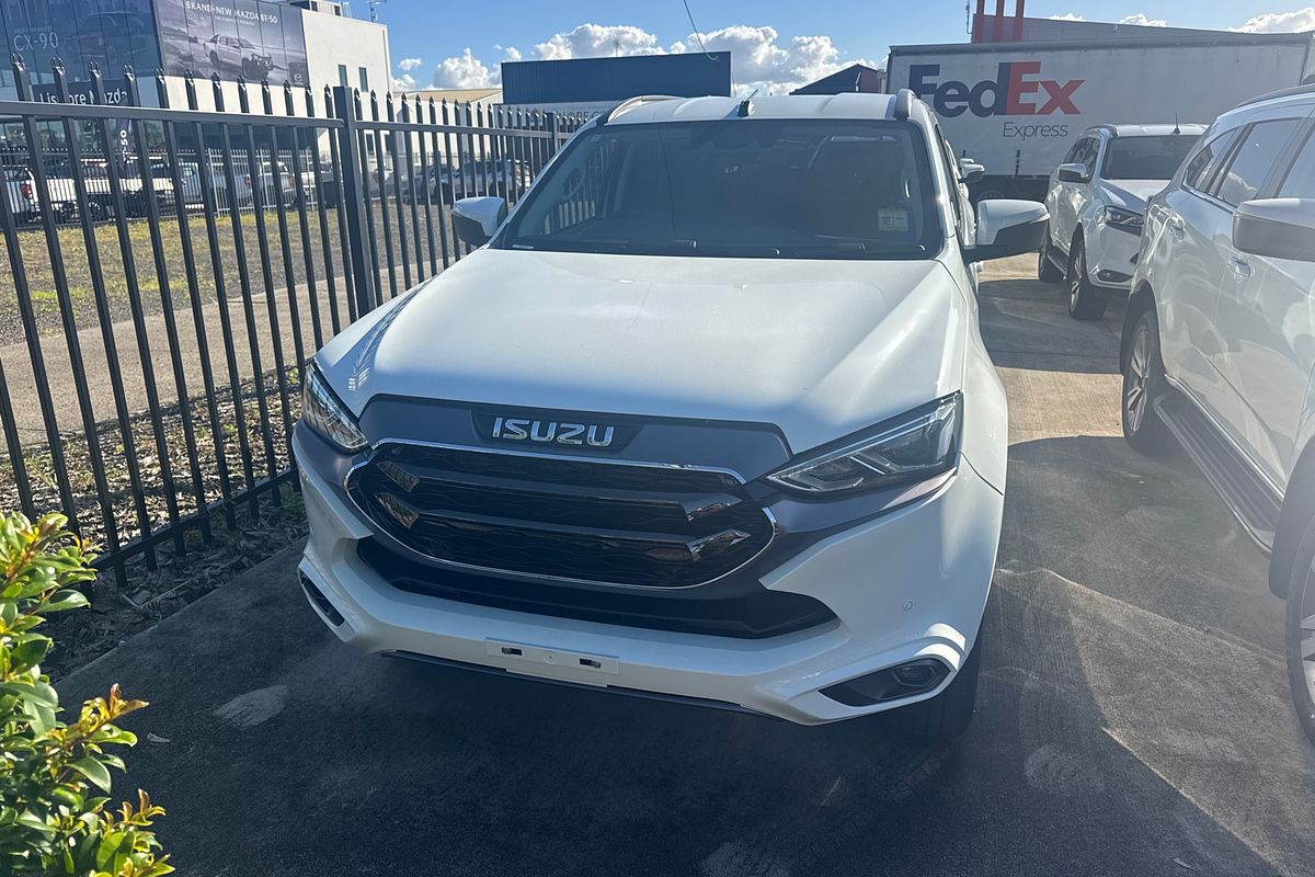 2024 Isuzu MU-X LS-T