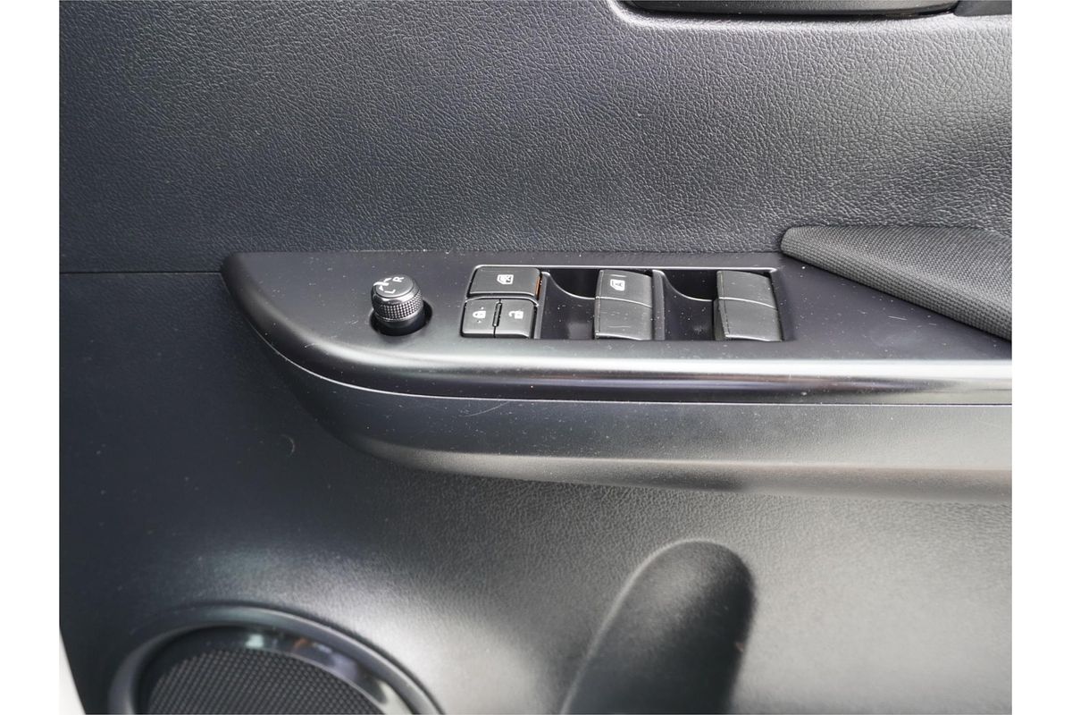 2019 Toyota Hilux SR GUN126R 4X4
