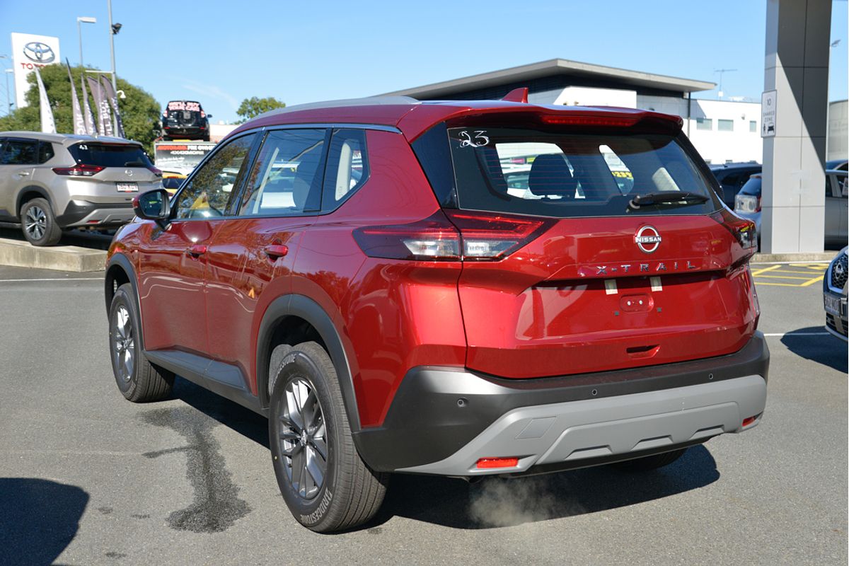 2024 Nissan X-TRAIL ST T33