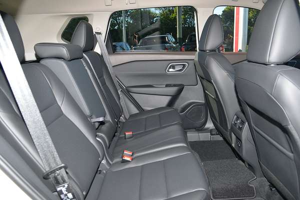 2024 Nissan X-TRAIL ST-L e-POWER T33