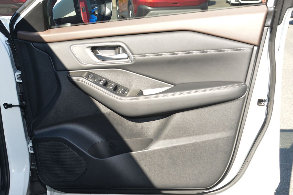 2024 Nissan X-TRAIL ST-L e-POWER T33
