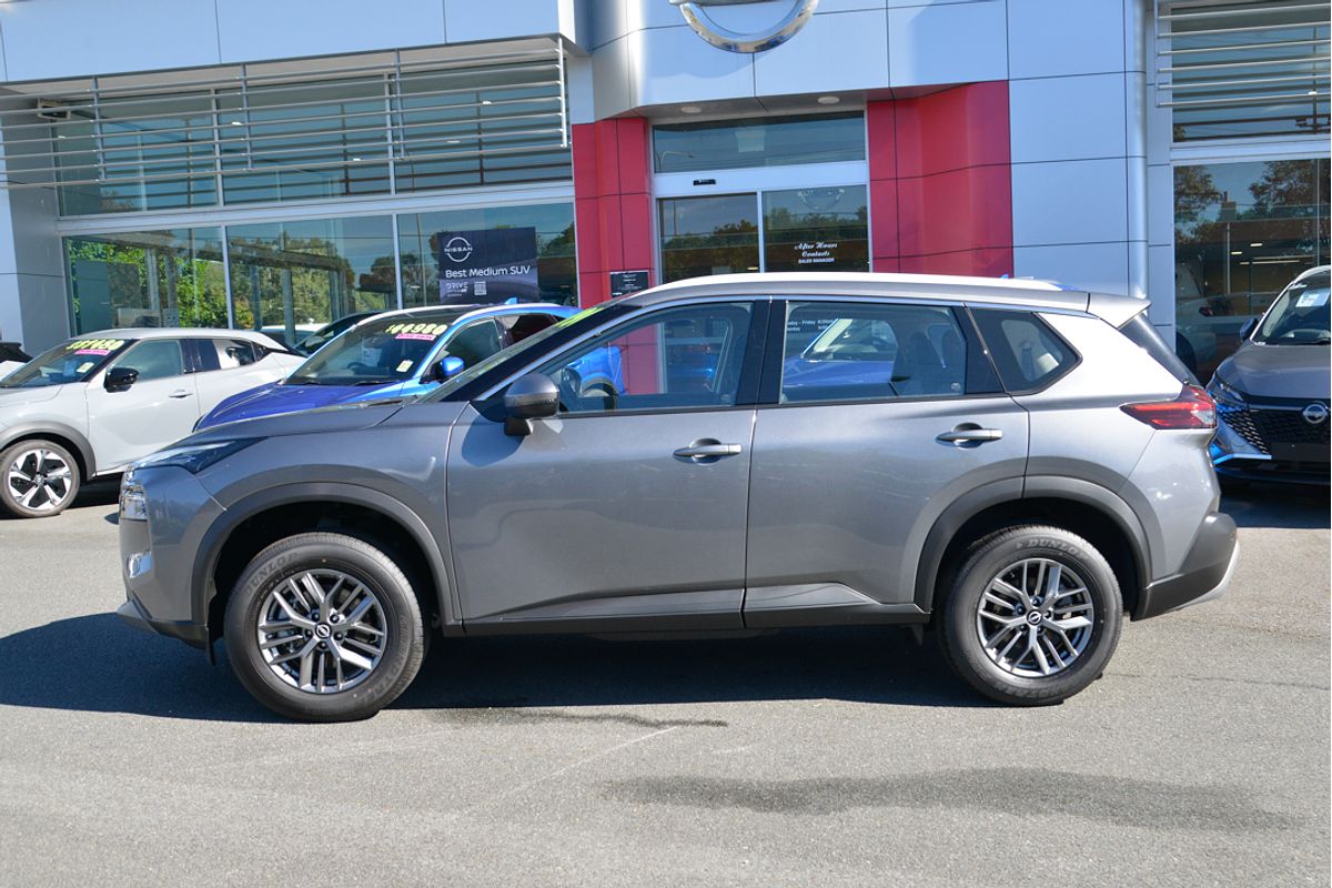 2025 Nissan X-TRAIL ST T33