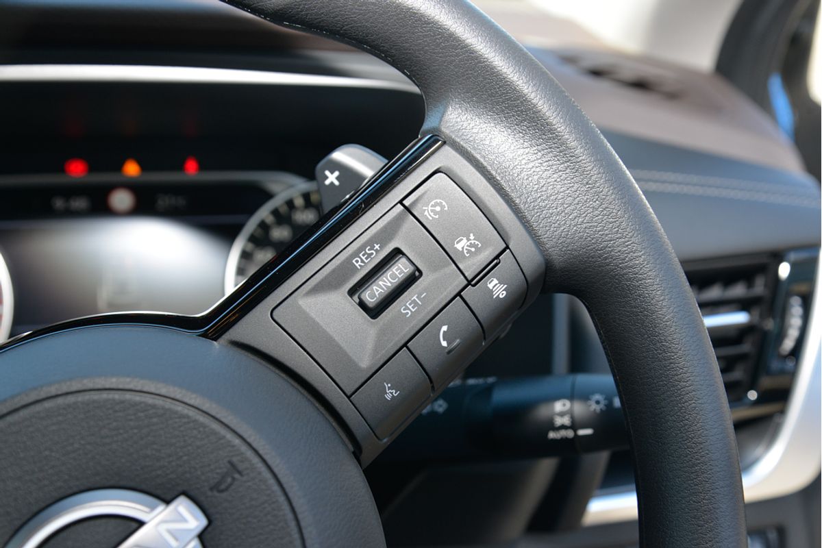 2025 Nissan X-TRAIL ST T33