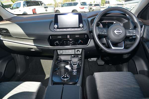 2025 Nissan X-TRAIL ST T33
