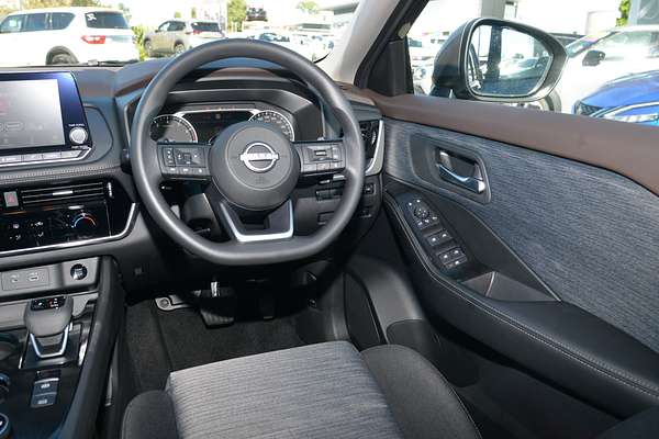 2025 Nissan X-TRAIL ST T33