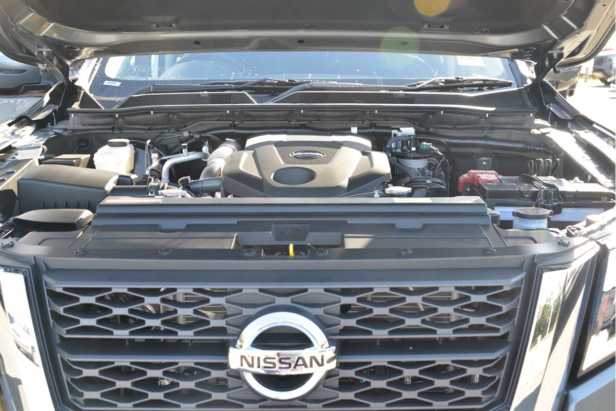 2025 Nissan Navara ST D23 4X4