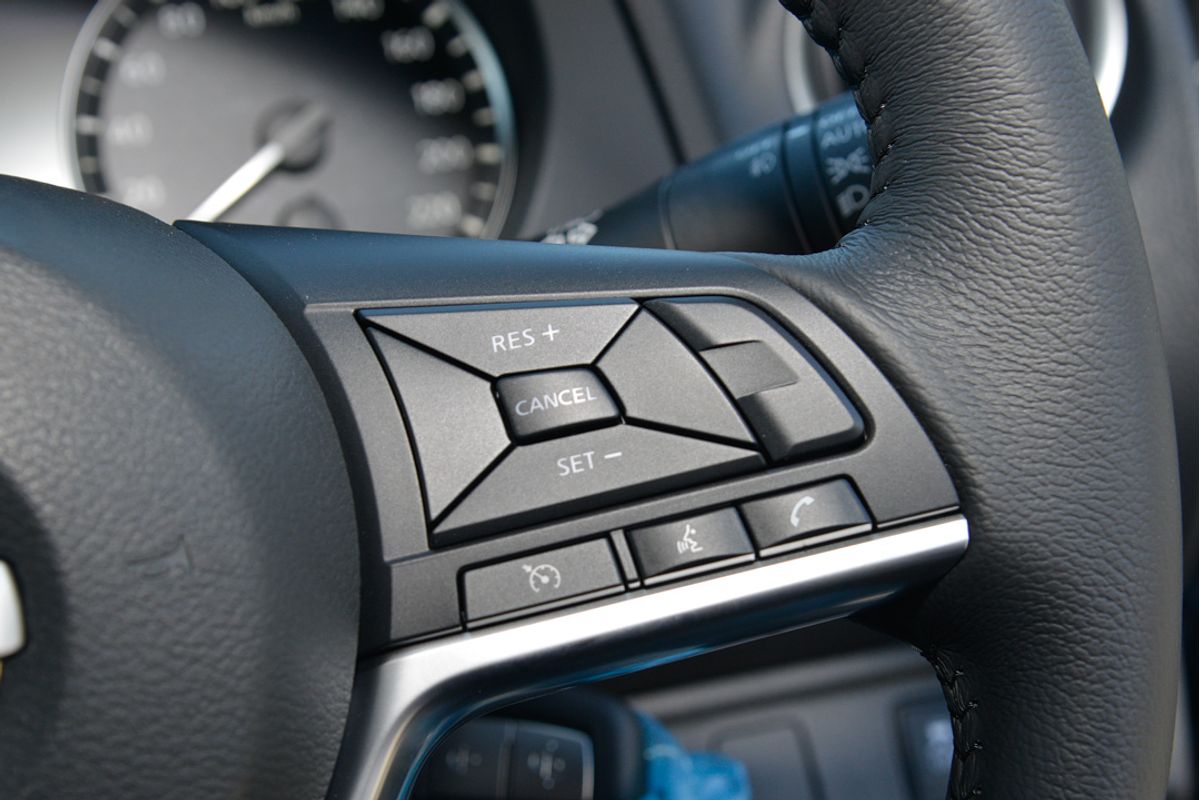 2025 Nissan Navara ST D23 4X4