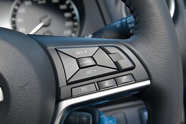 2025 Nissan Navara ST D23 4X4