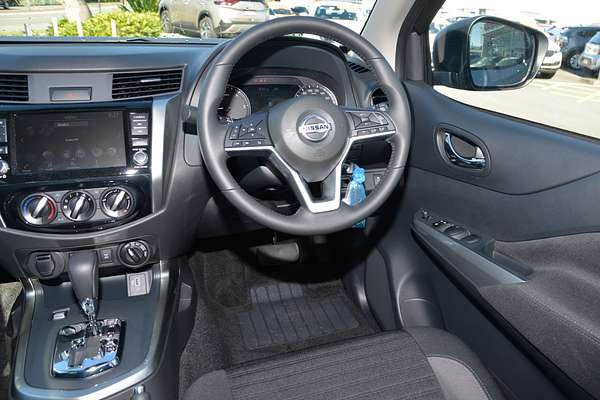 2025 Nissan Navara ST D23 4X4