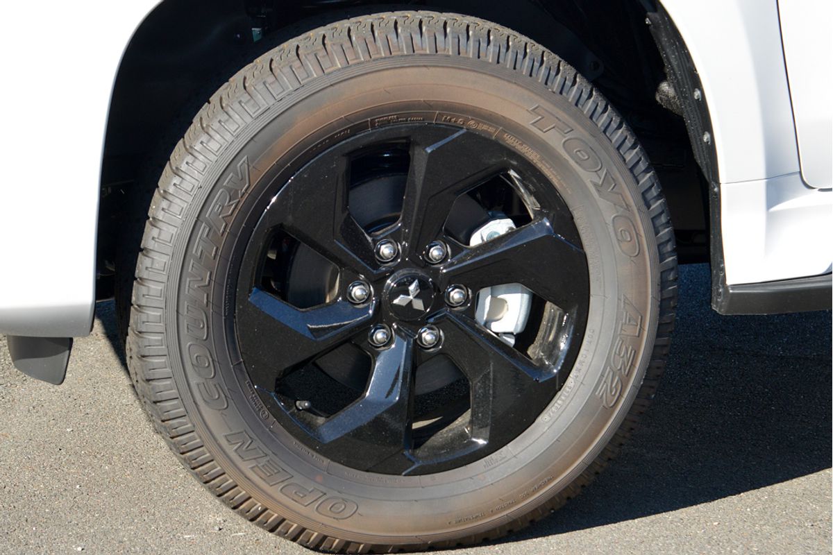 2024 Mitsubishi Pajero Sport GSR QG