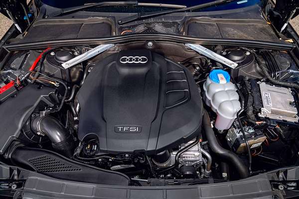 2018 Audi A4 40 TFSI S line B9