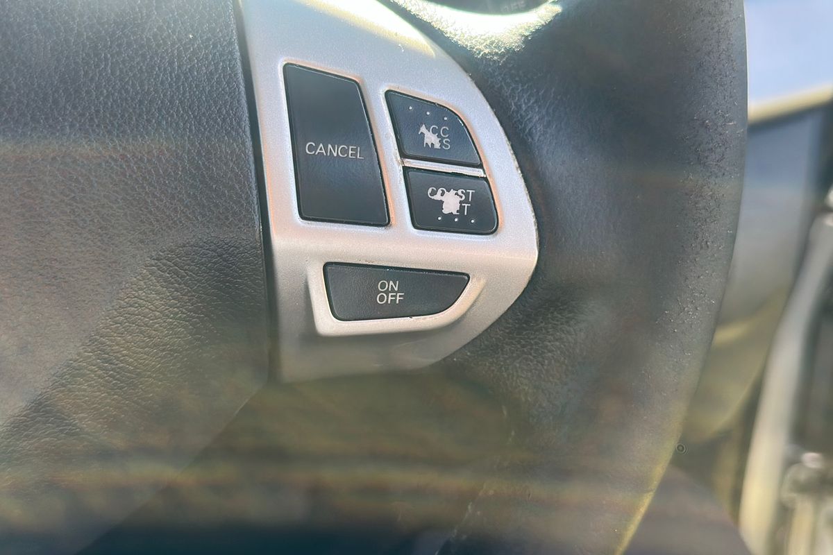 2011 Mitsubishi Lancer SX CJ