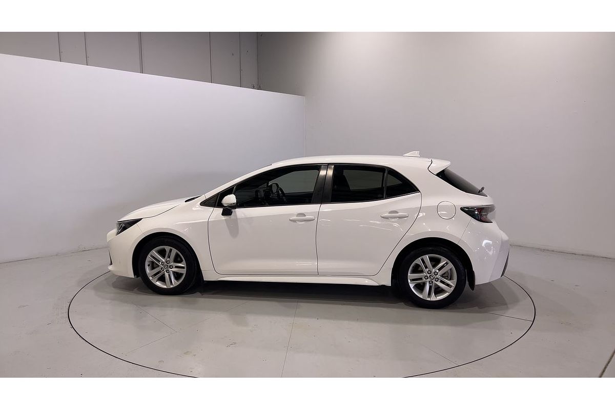 2018 Toyota Corolla Ascent Sport MZEA12R