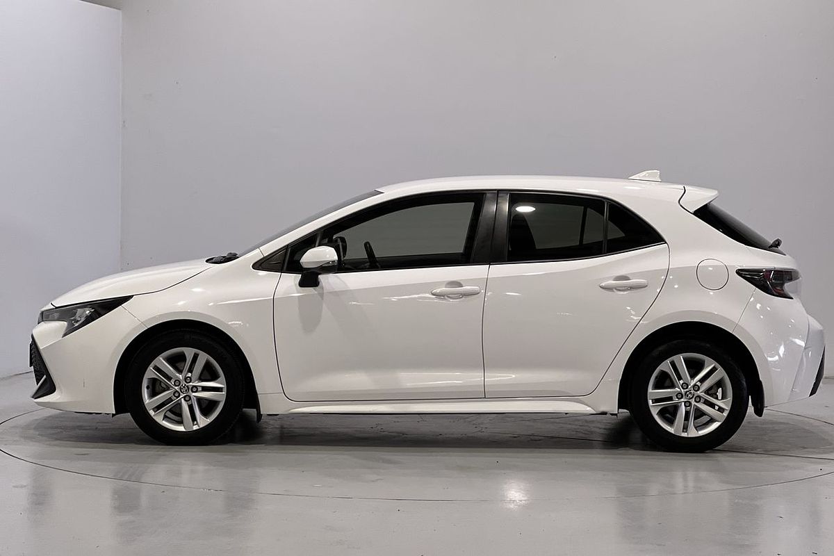 2018 Toyota Corolla Ascent Sport MZEA12R