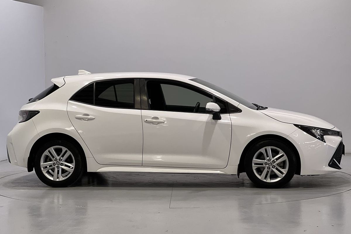 2018 Toyota Corolla Ascent Sport MZEA12R