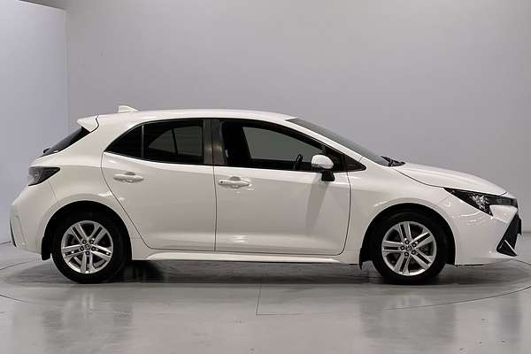 2018 Toyota Corolla Ascent Sport MZEA12R