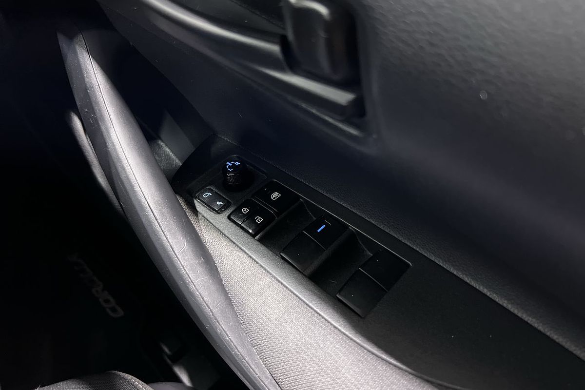 2018 Toyota Corolla Ascent Sport MZEA12R