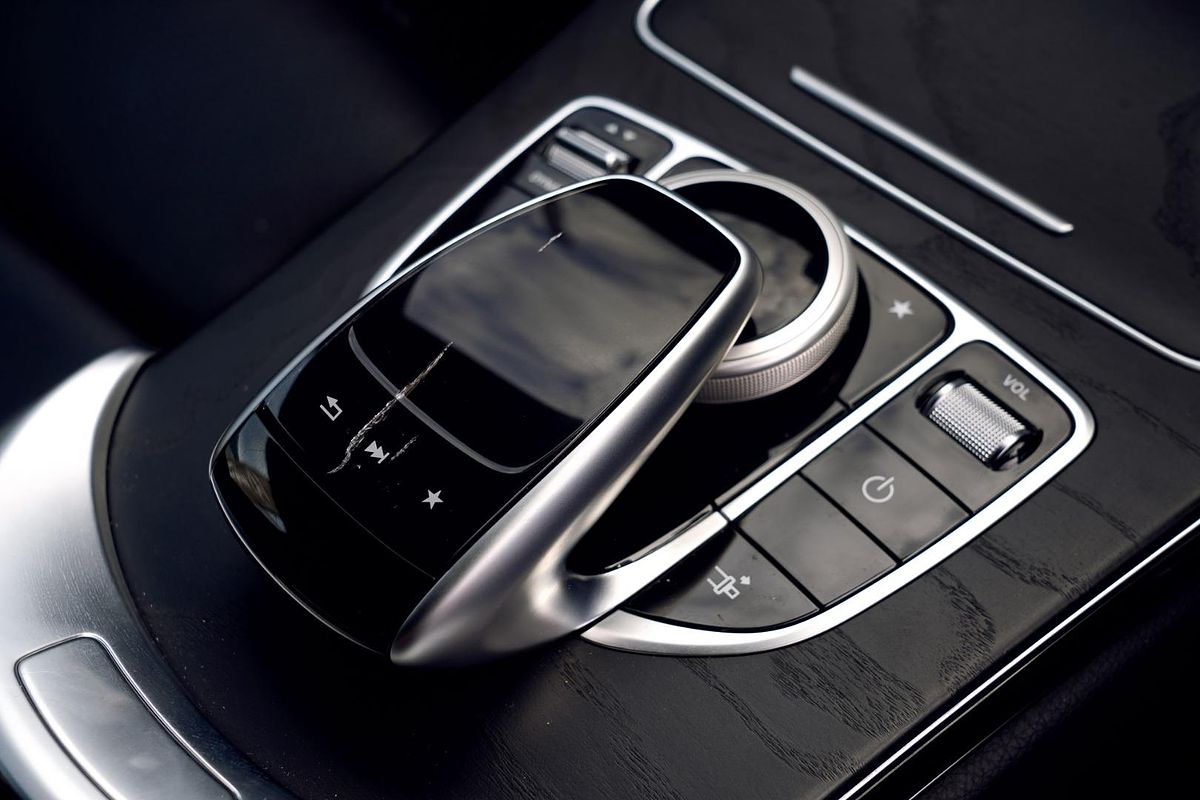 2017 Mercedes-Benz C-Class C200 C205