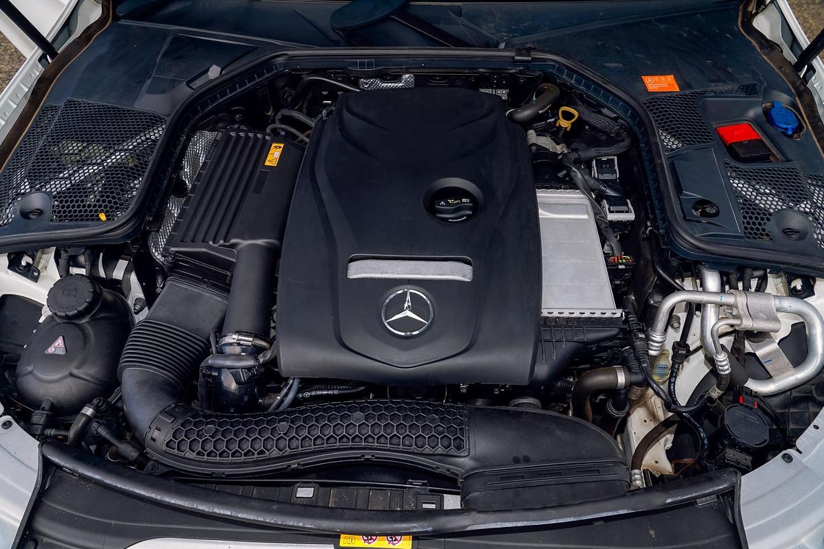 2017 Mercedes-Benz C-Class C200 C205