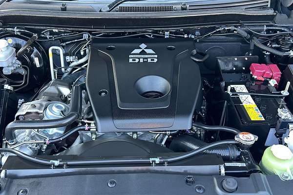 2022 Mitsubishi Pajero Sport GLS QF