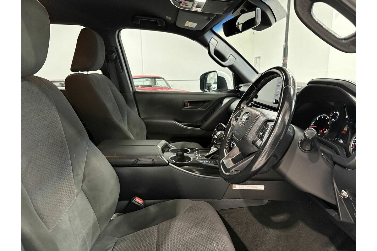 2022 Toyota Landcruiser GXL FJA300R