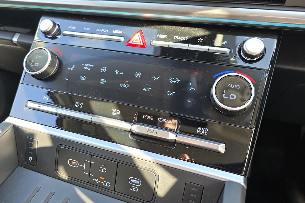 2025 Hyundai Santa Fe Hybrid Elite MX5.V1
