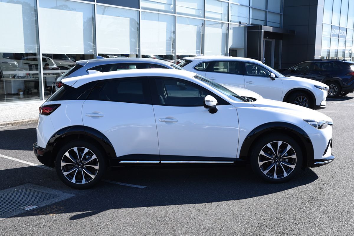 2023 Mazda CX-3 sTouring DK