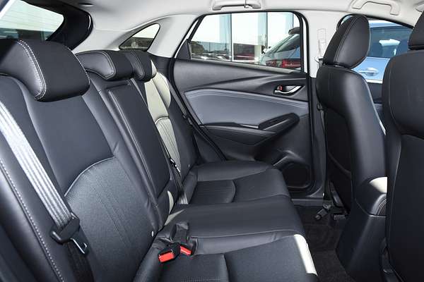 2023 Mazda CX-3 sTouring DK