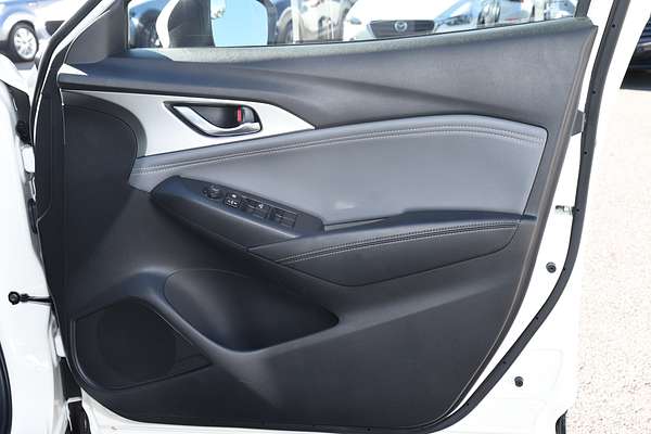 2023 Mazda CX-3 sTouring DK