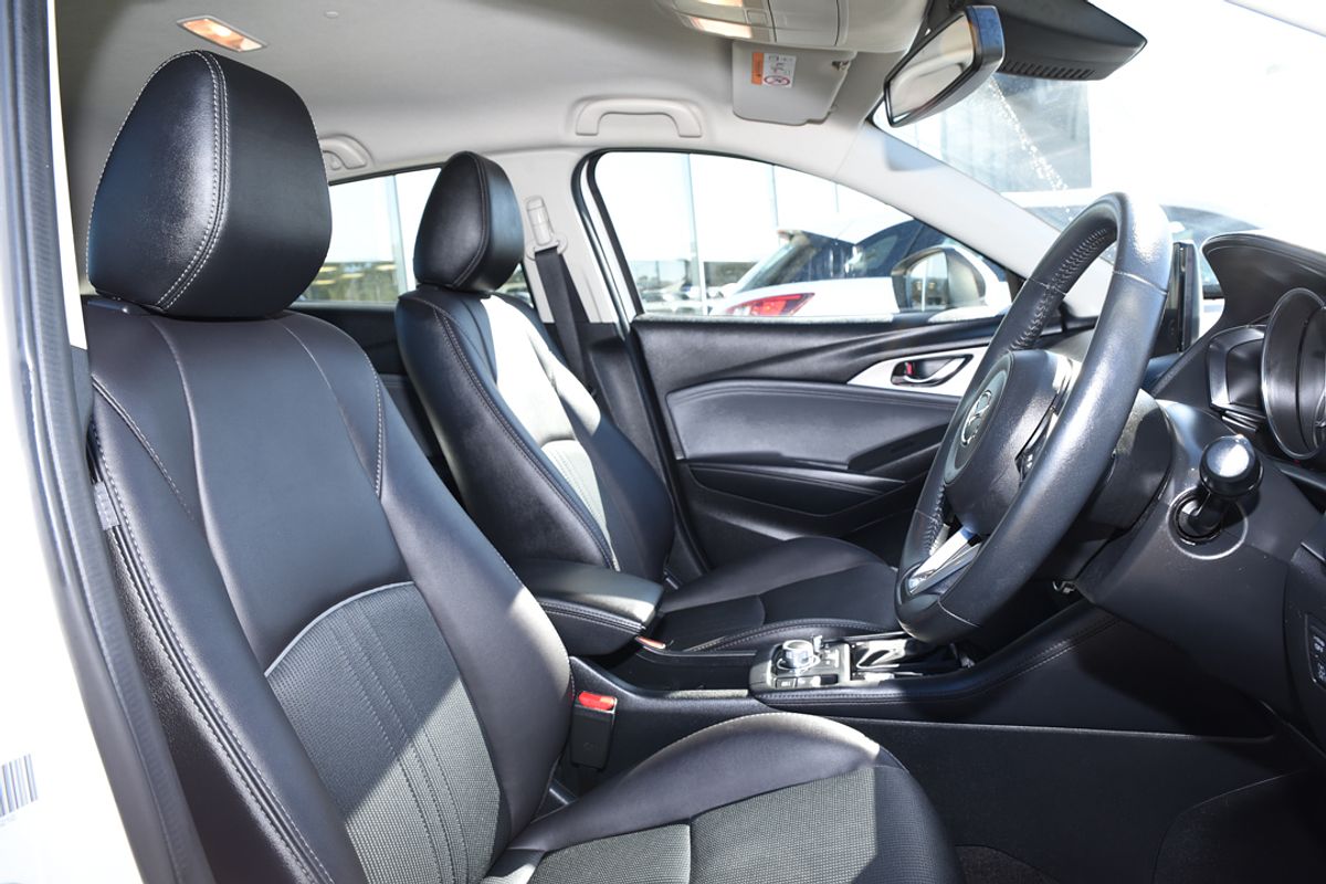 2022 Mazda CX-3 sTouring DK