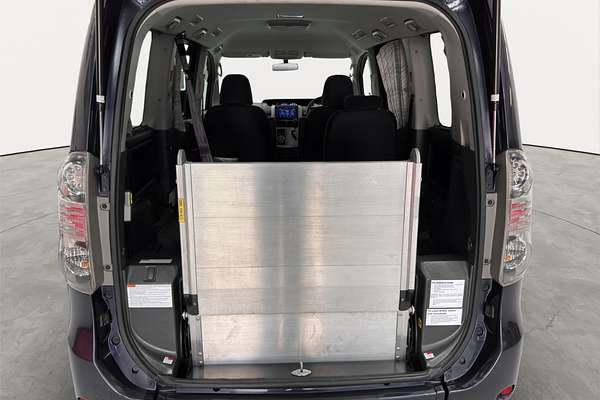 2009 Toyota VOXY WELCAB ZRR70
