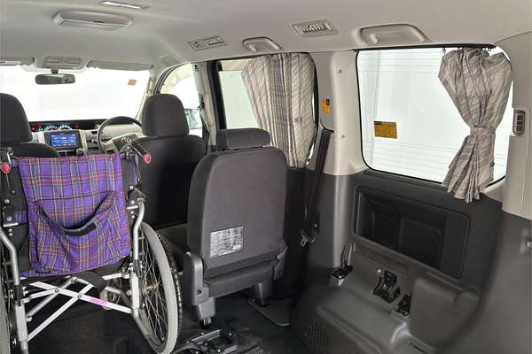 2009 Toyota VOXY WELCAB ZRR70