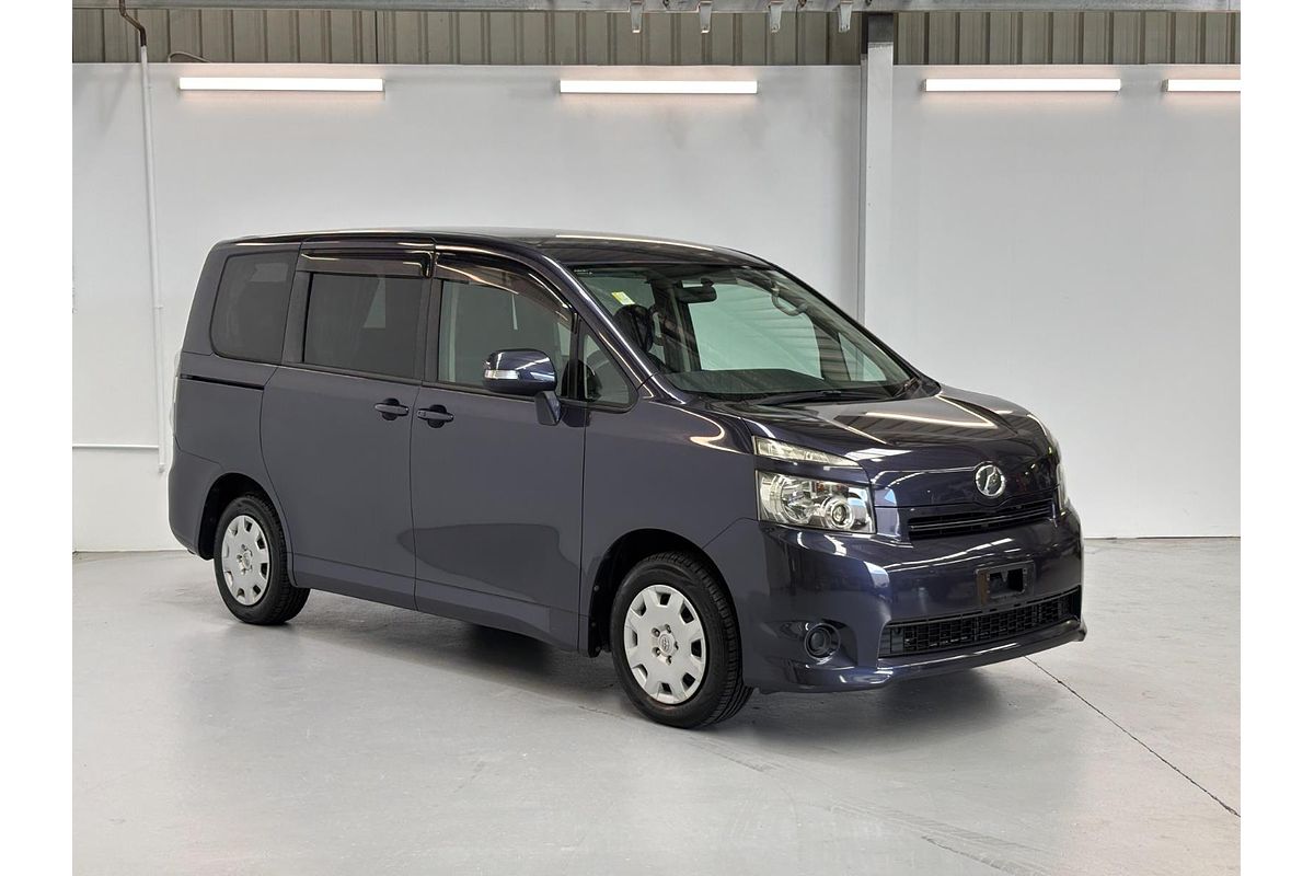 2009 Toyota VOXY WELCAB ZRR70