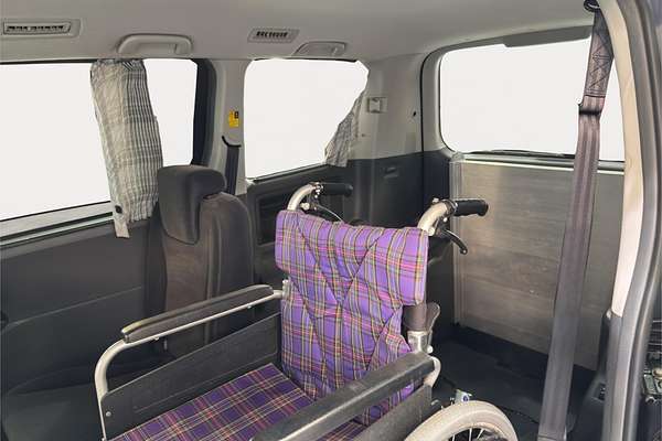 2009 Toyota VOXY WELCAB ZRR70
