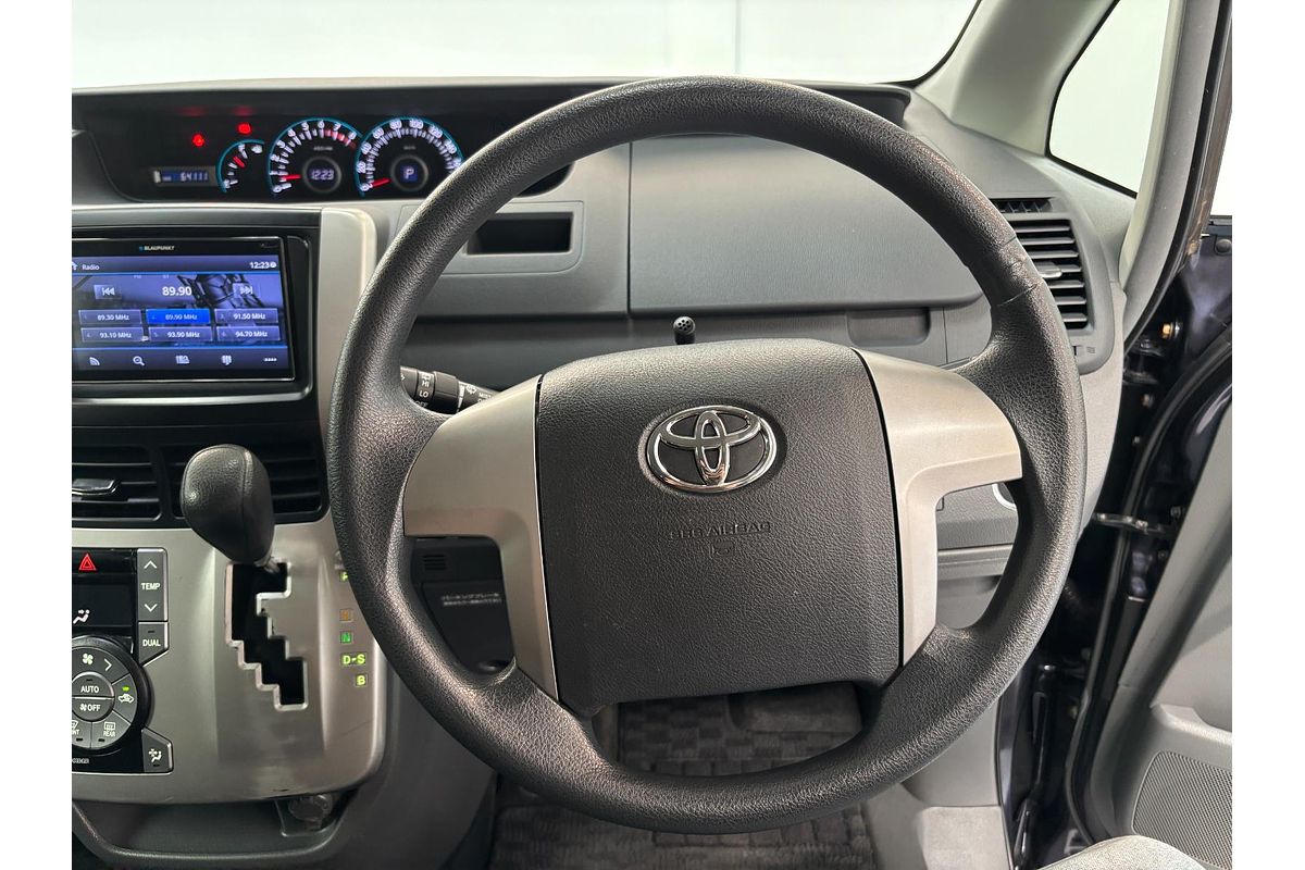 2009 Toyota VOXY WELCAB ZRR70