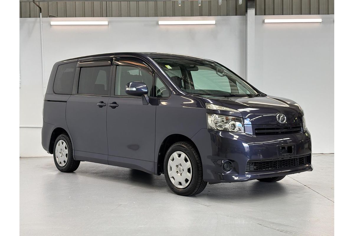 2009 Toyota VOXY WELCAB ZRR70