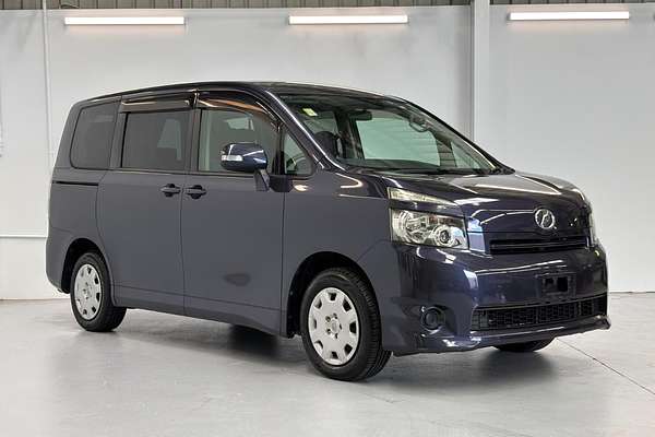 2009 Toyota VOXY WELCAB ZRR70