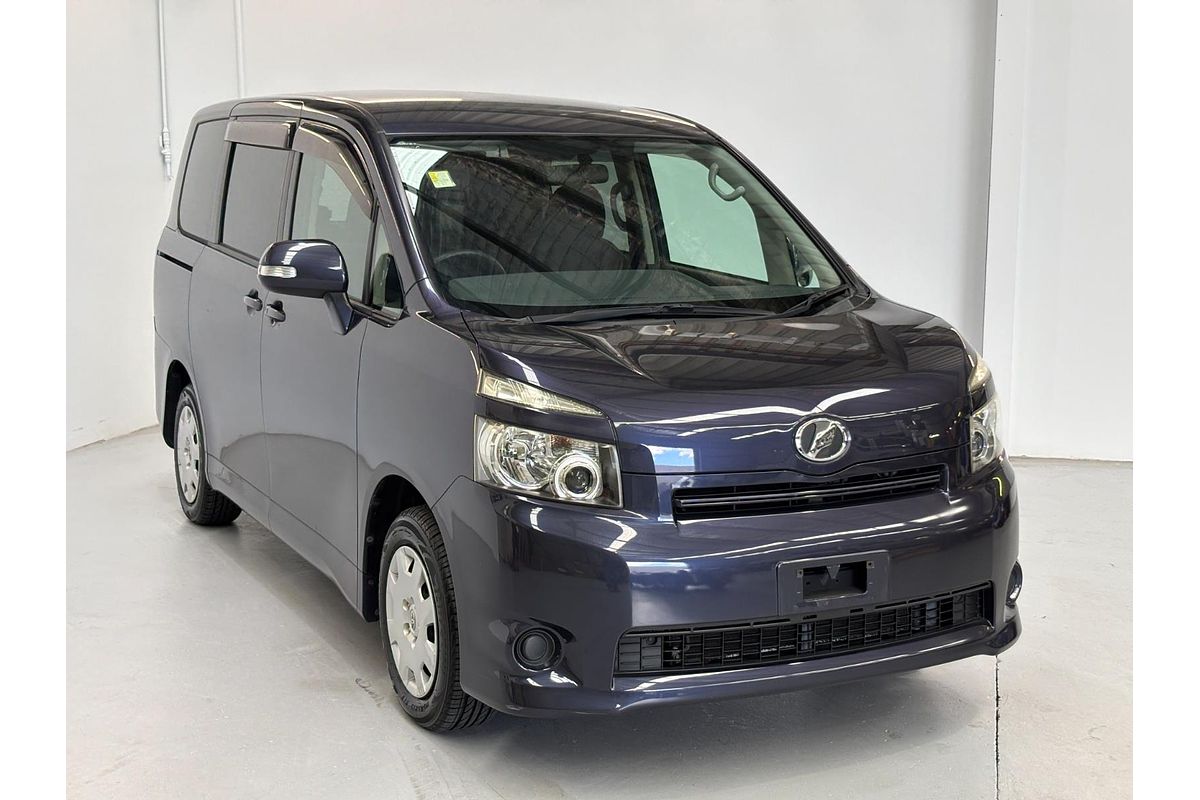 2009 Toyota VOXY WELCAB ZRR70