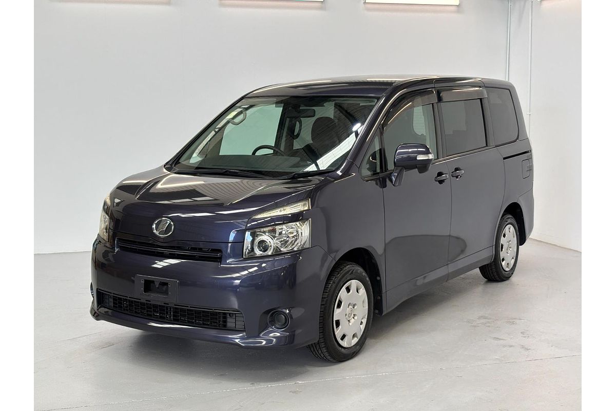 2009 Toyota VOXY WELCAB ZRR70