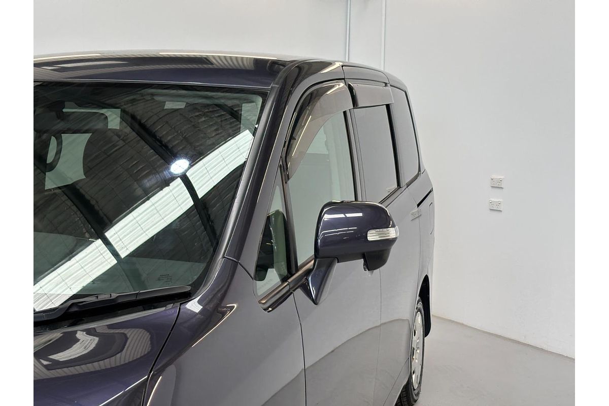 2009 Toyota VOXY WELCAB ZRR70