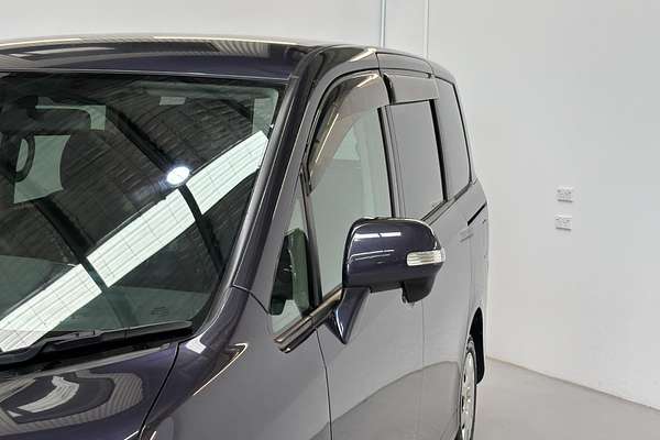 2009 Toyota VOXY WELCAB ZRR70