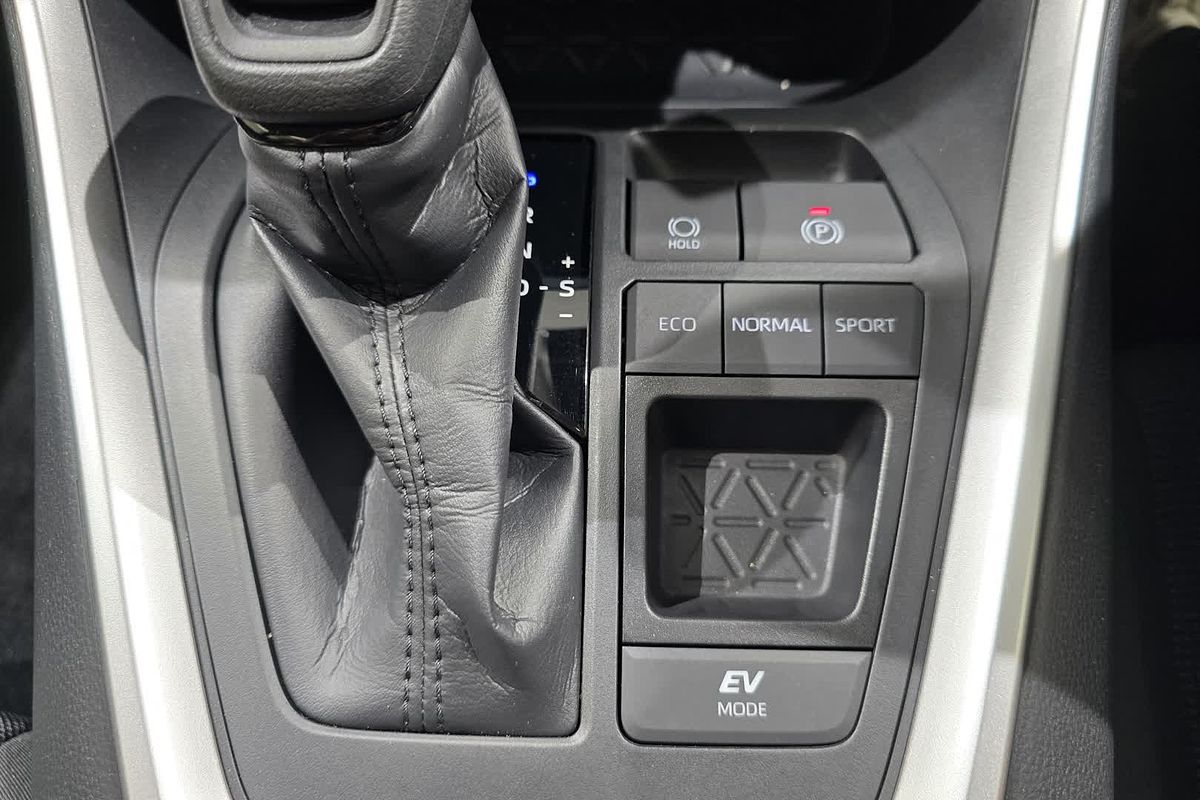 2024 Toyota RAV4 GX AXAH52R