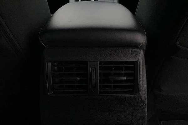2022 Mitsubishi Outlander LS ZM